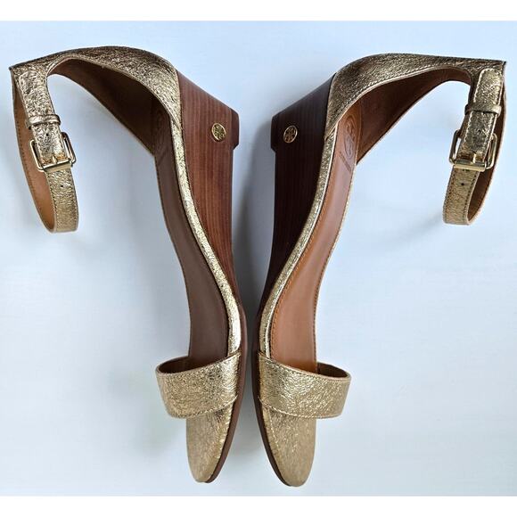 Tory Burch NEW Savannah Wedge Cracked Gold Leather Sandal Womens Size 9.5 NWOT - Picture 11 of 15